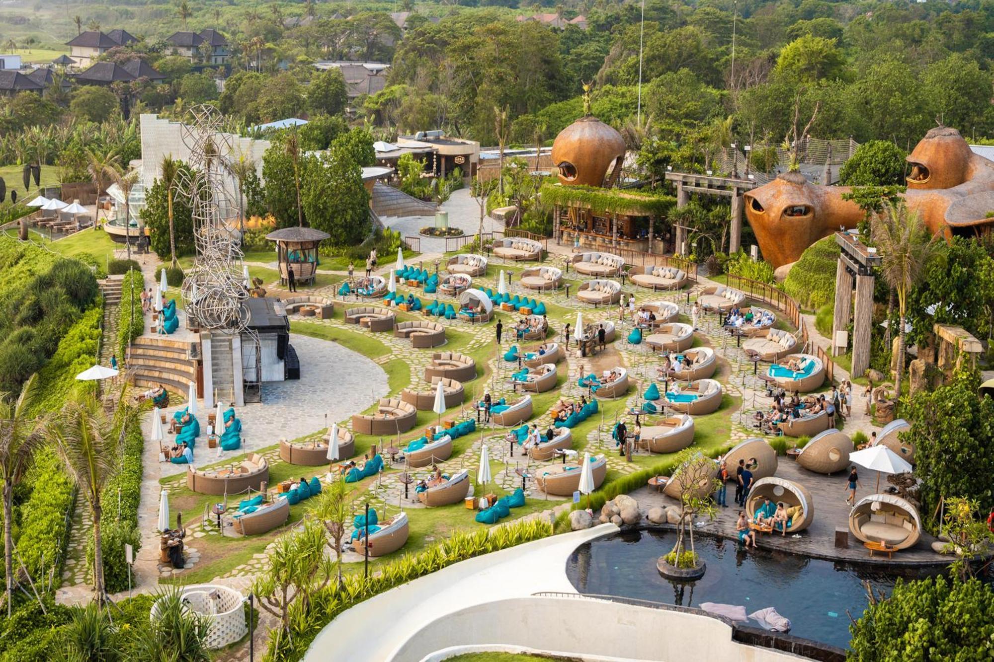 Oshom Bali At Nuanu Creative City Tabanan  Exterior photo